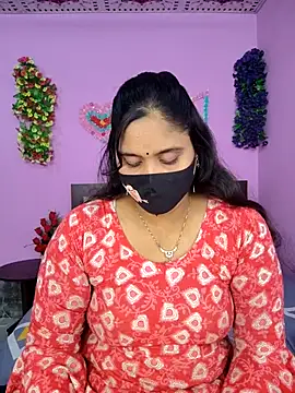 Snapshot of Hot_Maleka chatting on November 5, 2025, 4:29 pm Hot Maleka online show from November 5, 2025, 4:29 pm