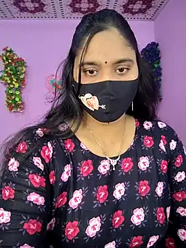 Snapshot of Hot_Maleka chatting on November 10, 2025, 1:04 am Hot Maleka online show from November 10, 2025, 1:04 am