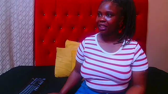 sexychocolatbox10 online show from December 2, 2025, 5:02 am