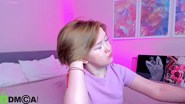 Sara Robinson online show from October 26, 2025, 2:17 am