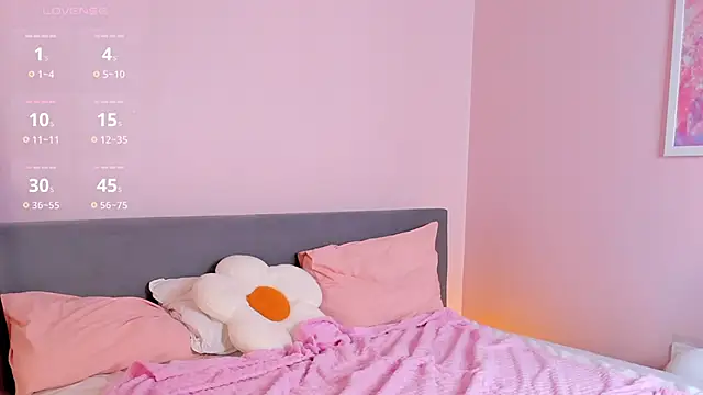 Sara Robinson online show from November 25, 2025, 8:25 am