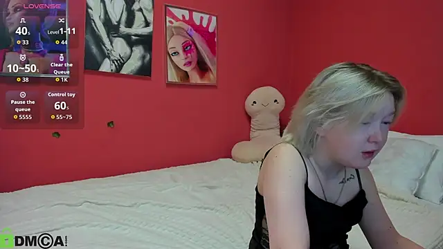 Snapshot of Sara_Robinson chatting on June 23, 2026, 3:04 am Sara Robinson online show from June 23, 2026, 3:04 am