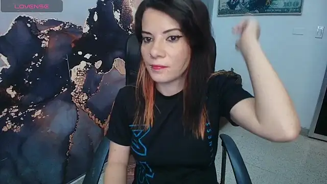 DanaaRey online show from October 9, 2025, 3:54 pm