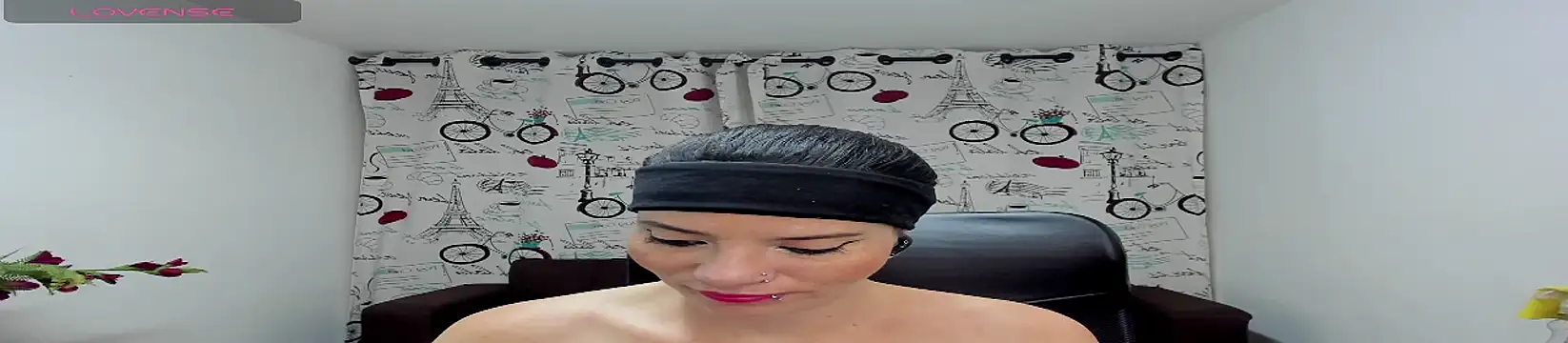 DanaaRey online show from October 31, 2025, 3:02 pm