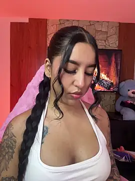 Tamara Roberts1 online show from May 13, 2026, 11:11 pm