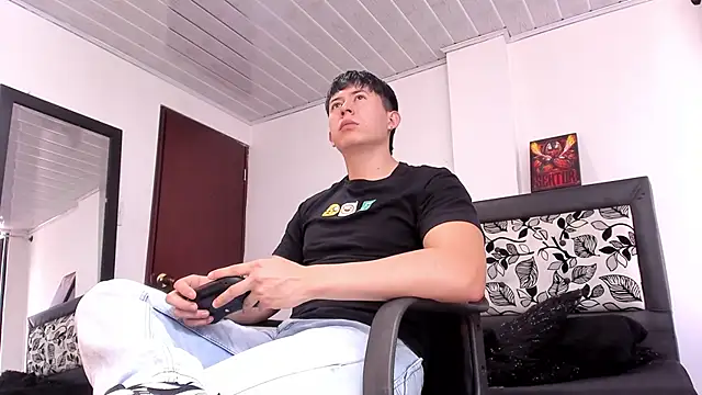 setsuna10 online show from December 11, 2024, 8:39 pm