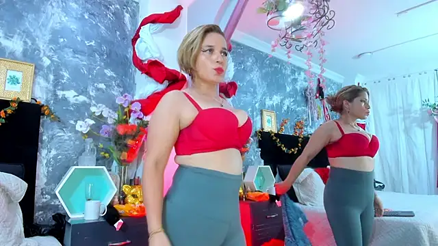 AuroraRojas online show from February 11, 2025, 10:07 pm