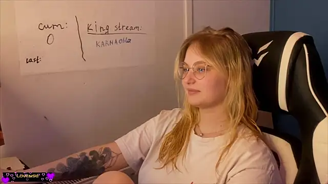 JacyWinslat online show from February 24, 2025, 9:31 pm