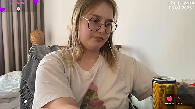 JacyWinslat online show from April 8, 2026, 10:48 am