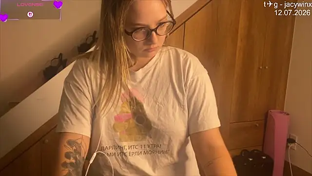 JacyWinslat online show from July 13, 2026, 2:20 pm