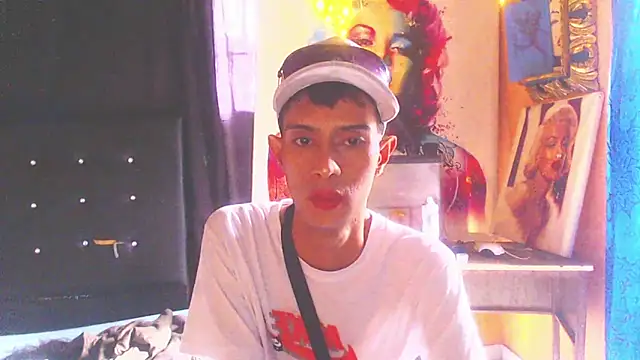 Snapshot of DOMINANTE_KLOE_ chatting on March 15, 2025, 12:34 pm DOMINANTE KLOE online show from March 15, 2025, 12:34 pm