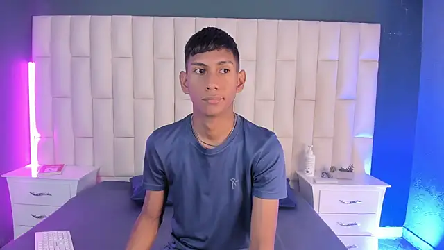 Nick Collins18 online show from February 21, 2025, 3:34 am