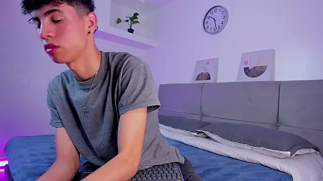 NeoRaptis online show from December 11, 2024, 8:07 pm