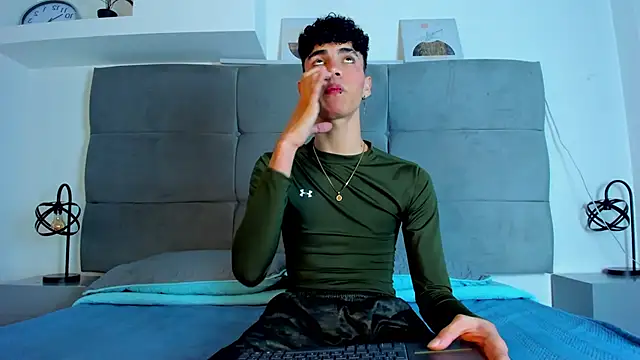 NeoRaptis online show from February 13, 2025, 7:52 pm