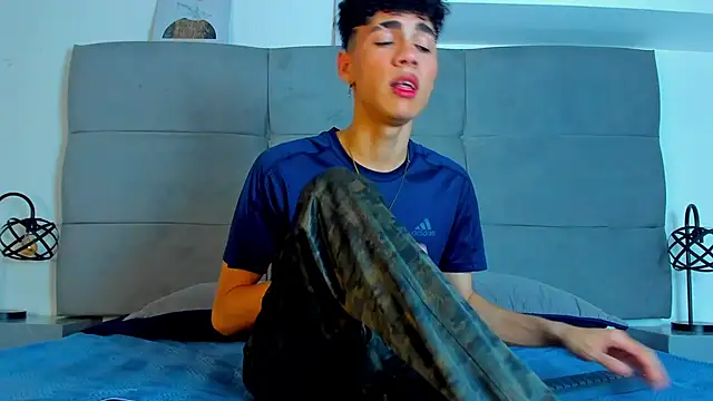 NeoRaptis online show from March 10, 2025, 8:23 pm