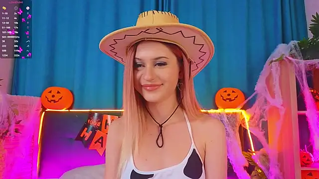 AlinaWalters online show from October 24, 2025, 9:11 pm