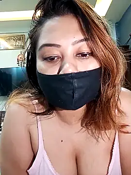 Snapshot of Cute-mona chatting on February 3, 2026, 10:42 am Cute-mona online show from February 3, 2026, 10:42 am