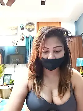 Snapshot of Cute-mona chatting on February 14, 2026, 10:56 am Cute-mona online show from February 14, 2026, 10:56 am