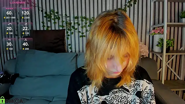 Snapshot of Little_Chips chatting on February 17, 2026, 5:19 pm Little Chips online show from February 17, 2026, 5:19 pm