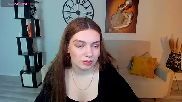 DaniellaLovely online show from March 4, 2025, 11:19 am