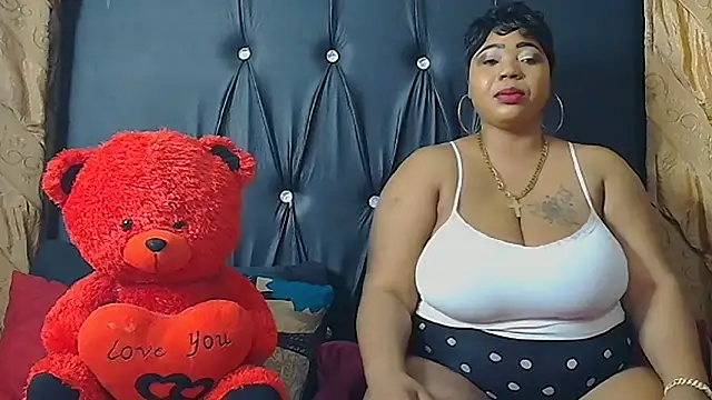 HUMONGUOUSTITSS online show from October 8, 2025, 4:04 pm