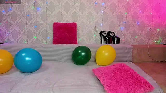 Megan Black Moon online show from February 9, 2025, 6:43 am