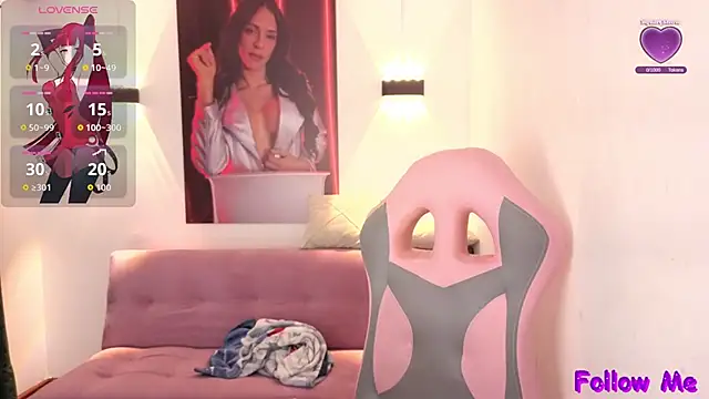 vittorialombardi   online show from October 28, 2025, 7:12 am