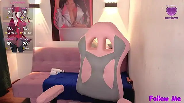 vittorialombardi   online show from November 5, 2025, 8:14 am