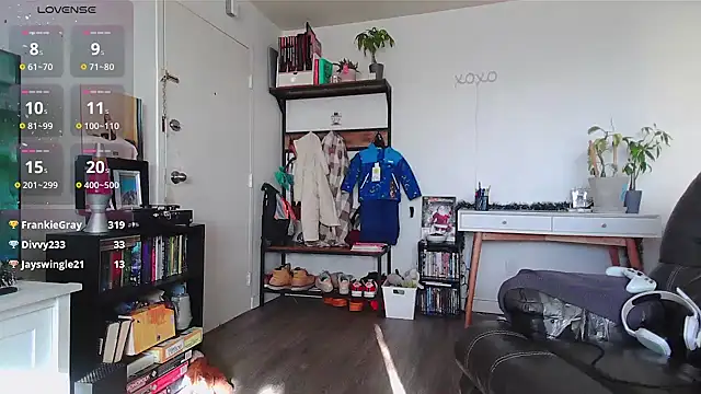 Kittyymaze1 online show from December 13, 2024, 4:49 pm