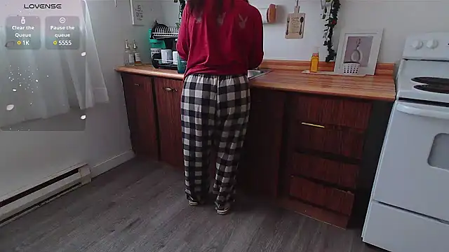 Kittyymaze1 online show from December 19, 2024, 1:40 pm