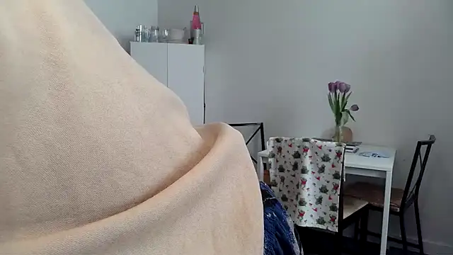 Snapshot of Kittyymaze1 chatting on March 3, 2026, 1:17 pm Kittyymaze1 online show from March 3, 2026, 1:17 pm