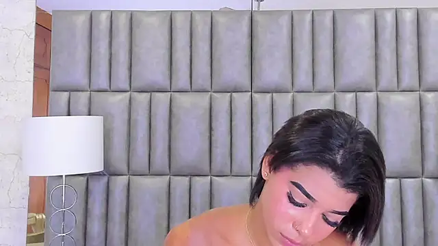 TiaraRosse online show from February 11, 2025, 7:54 am