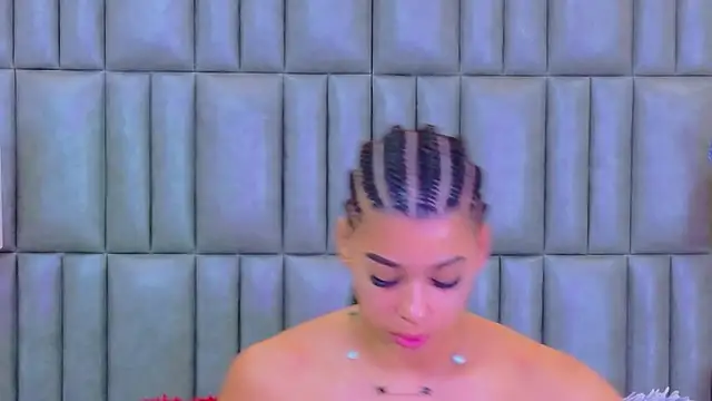 TiaraRosse online show from March 13, 2026, 11:39 am