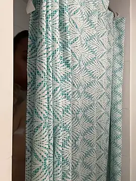 Cafeziitha02 online show from January 11, 2026, 4:12 pm