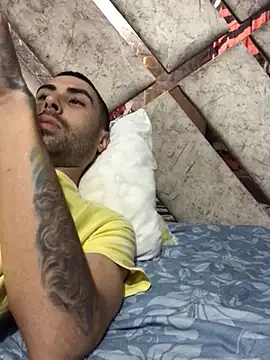 Snapshot of macg96 chatting on March 5, 2025, 5:40 am macg96 online show from March 5, 2025, 5:40 am