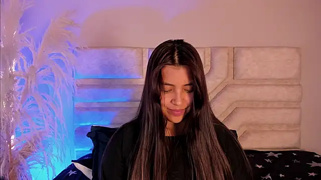 Snapshot of Rebeca_Williams_ chatting on January 8, 2025, 11:54 am Rebeca Williams online show from January 8, 2025, 11:54 am