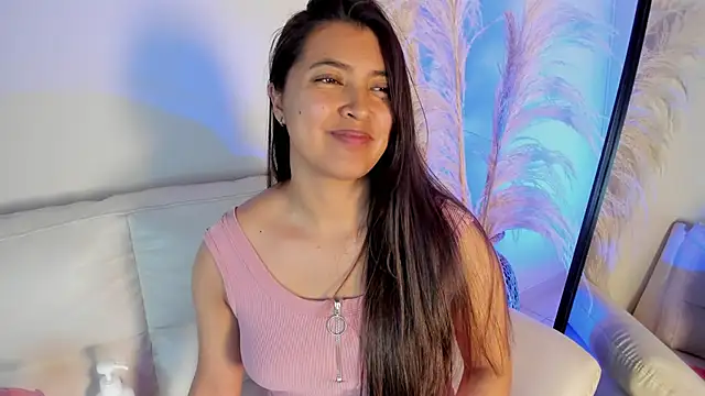 Snapshot of Rebeca_Williams_ chatting on January 15, 2025, 3:43 am Rebeca Williams online show from January 15, 2025, 3:43 am
