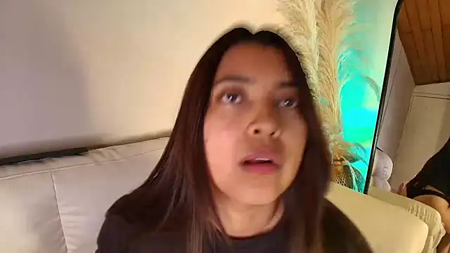 Snapshot of Rebeca_Williams_ chatting on February 5, 2025, 5:30 am Rebeca Williams online show from February 5, 2025, 5:30 am