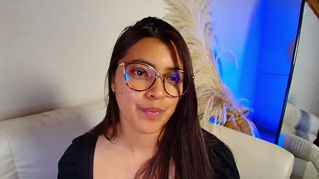 Snapshot of Rebeca_Williams_ chatting on February 6, 2025, 5:14 am Rebeca Williams online show from February 6, 2025, 5:14 am
