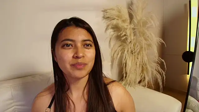 Snapshot of Rebeca_Williams_ chatting on February 8, 2025, 2:36 am Rebeca Williams online show from February 8, 2025, 2:36 am