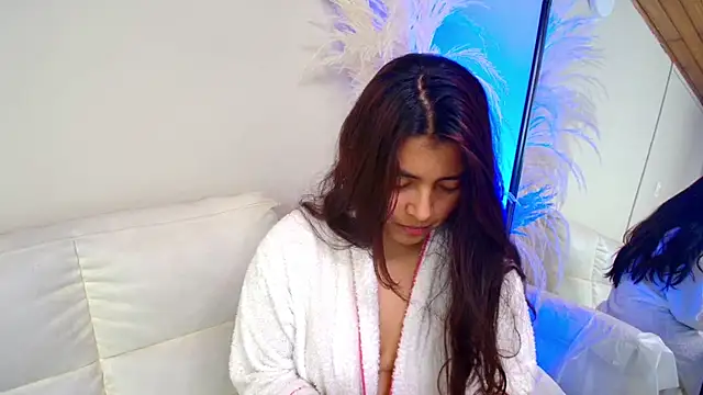Snapshot of Rebeca_Williams_ chatting on February 18, 2025, 11:52 pm Rebeca Williams online show from February 18, 2025, 11:52 pm