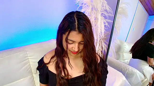 Snapshot of Rebeca_Williams_ chatting on February 21, 2025, 9:00 pm Rebeca Williams online show from February 21, 2025, 9:00 pm