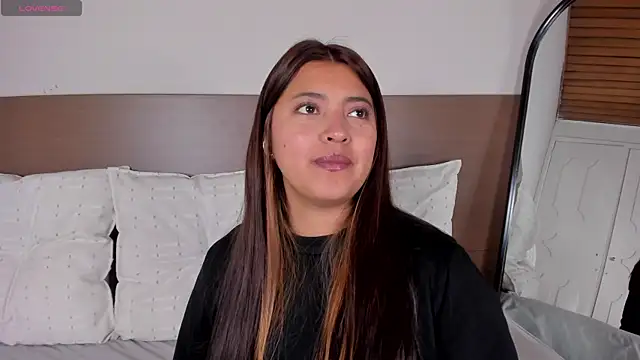 Rebeca Williams  online show from June 5, 2026, 10:54 am