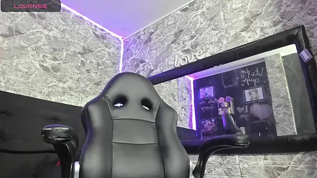 Cute Cata online show from October 14, 2025, 7:14 pm