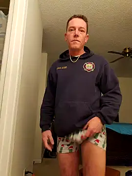 Snapshot of Bigtater1999 chatting on December 10, 2024, 3:41 am Bigtater1999 online show from December 10, 2024, 3:41 am