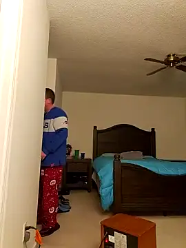 Snapshot of Bigtater1999 chatting on December 17, 2024, 3:17 am Bigtater1999 online show from December 17, 2024, 3:17 am