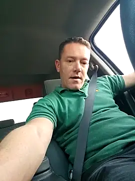 Snapshot of Bigtater1999 chatting on November 7, 2025, 10:10 pm Bigtater1999 online show from November 7, 2025, 10:10 pm