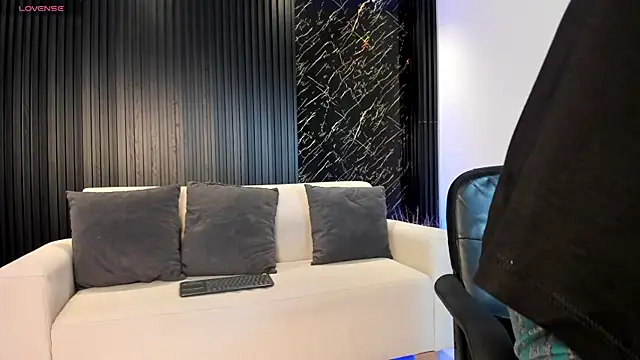 Aaron Scoot online show from April 12, 2026, 1:49 pm