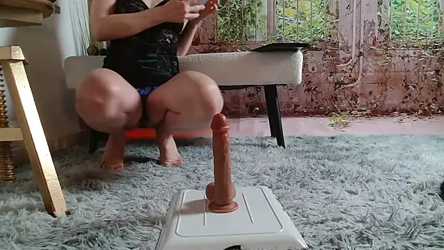 Snapshot of priselvis23 chatting on March 13, 2025, 11:19 am priselvis23 online show from March 13, 2025, 11:19 am