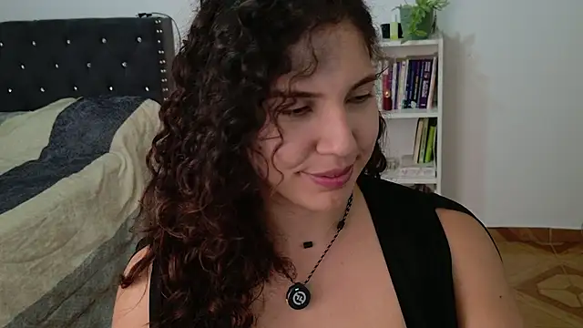 Snapshot of Sigrid- chatting on May 3, 2026, 11:55 pm Sigrid- online show from May 3, 2026, 11:55 pm